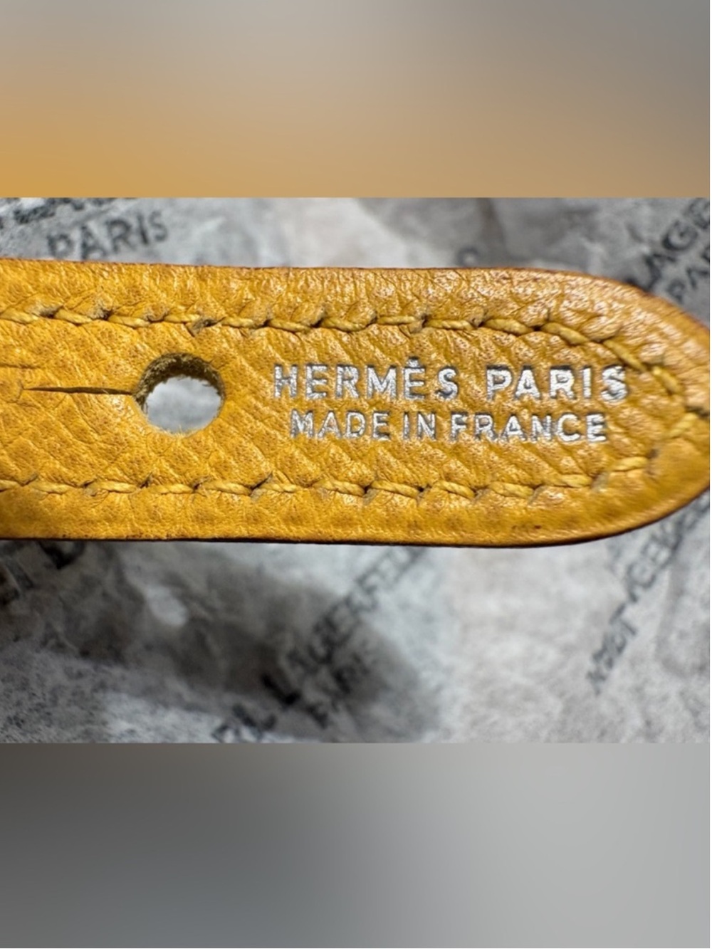 Hermès Yellow Epsom Leather Collar/ Bracelet PM | Palladium COA Authenticated - Picture 3 of 10